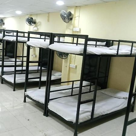Saikrupa Dormitory 탄 외부 사진