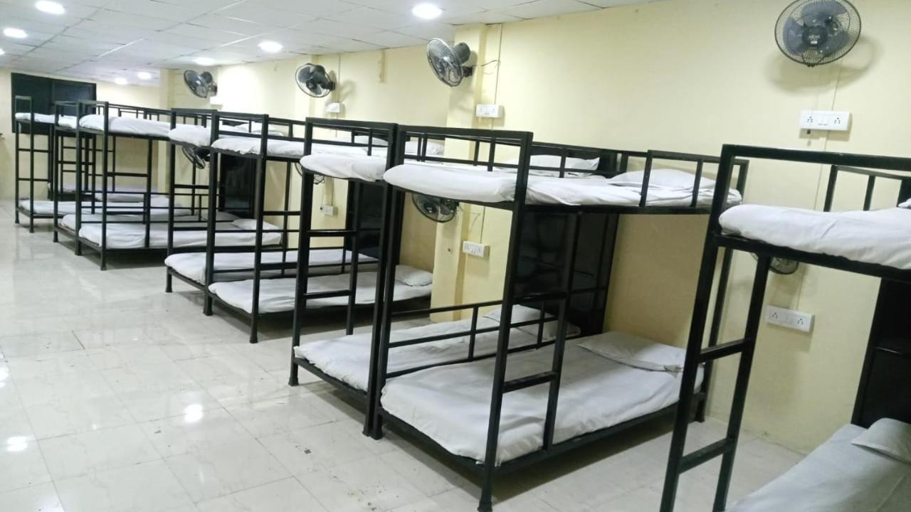 Saikrupa Dormitory 탄 외부 사진